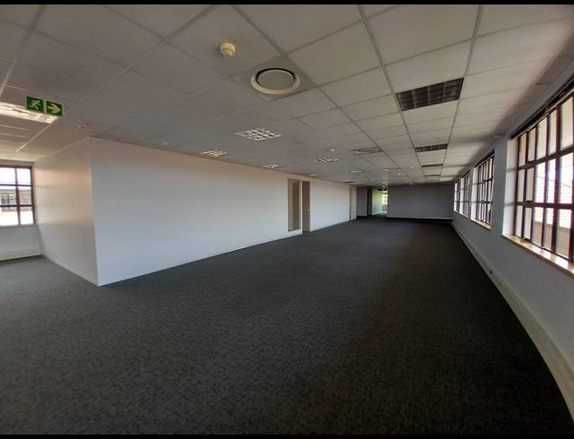 780M² OFFICE TO LET IN BRYANSTON